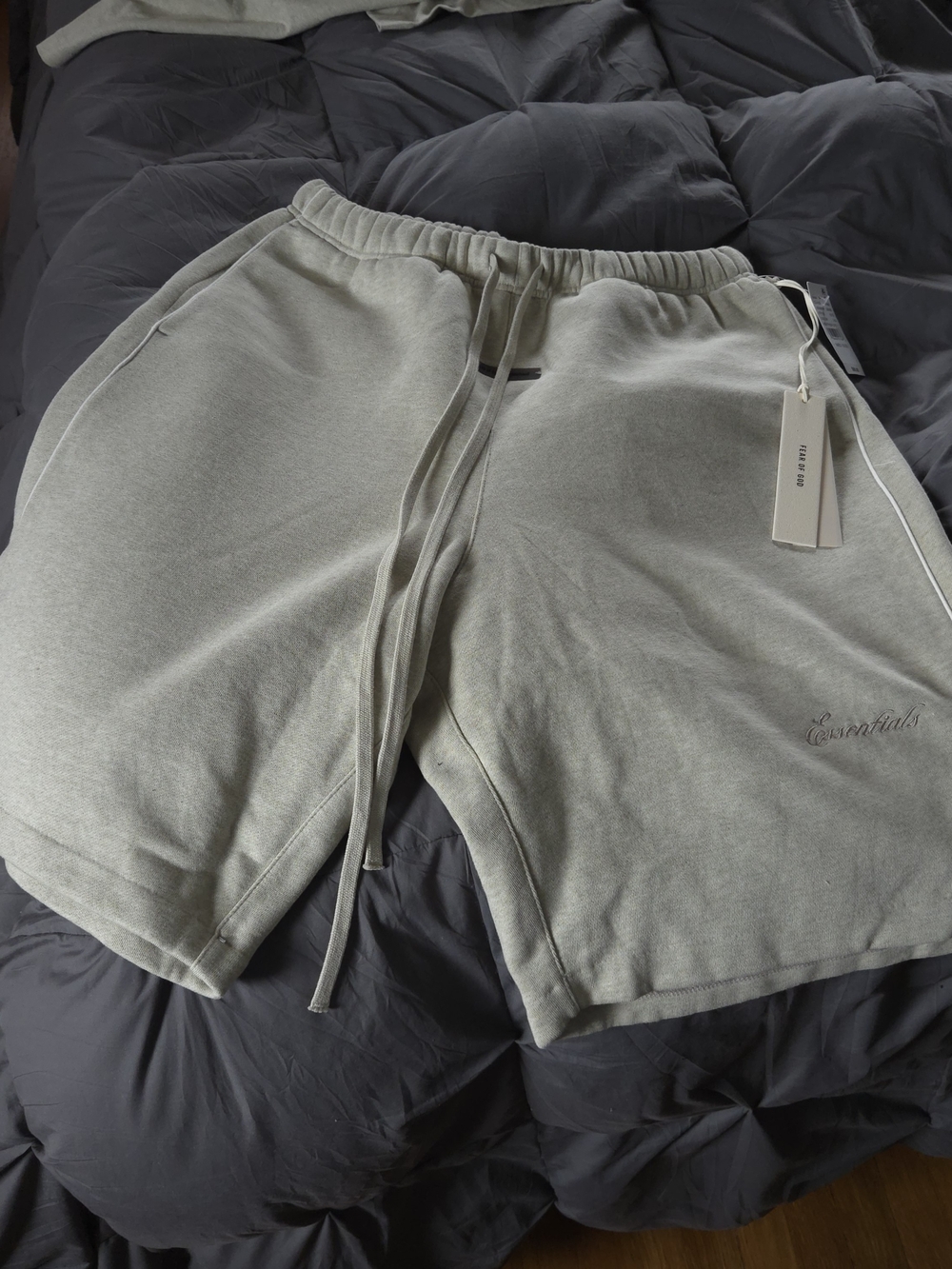 Fear of God Essentials Men’s OVERSIZED (Heather STONE) T‑Shirt & Shorts Set - Picture 6 of 11